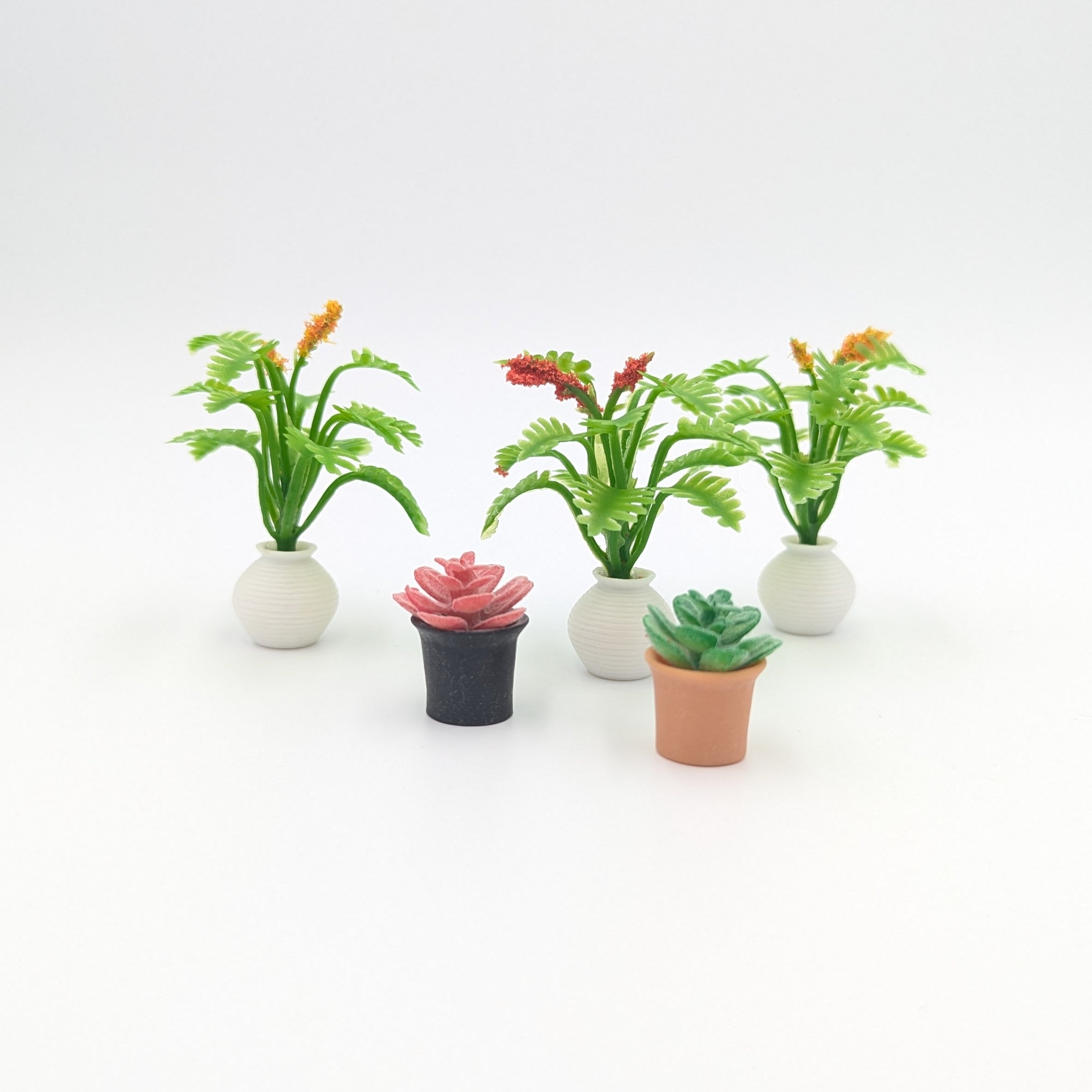 Set of miniature plant pots