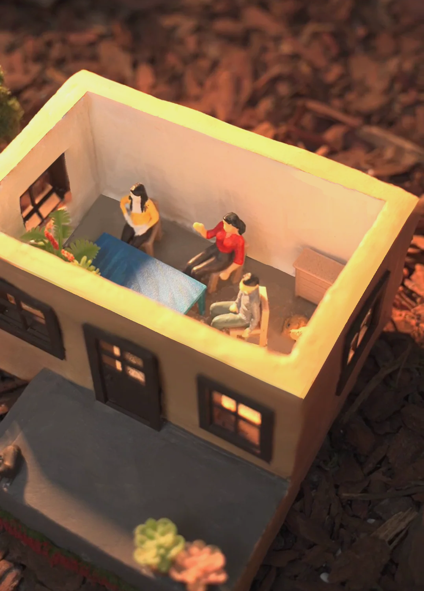 Miniature people figurines, family set for DIY miniature house kits